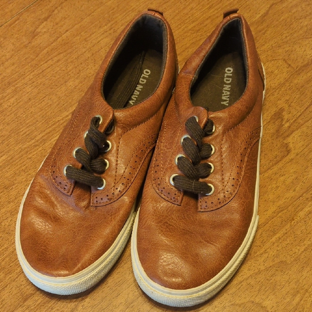 Old Navy Tan Leather Sneakers